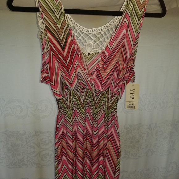 Tank top - Picture 2 of 5